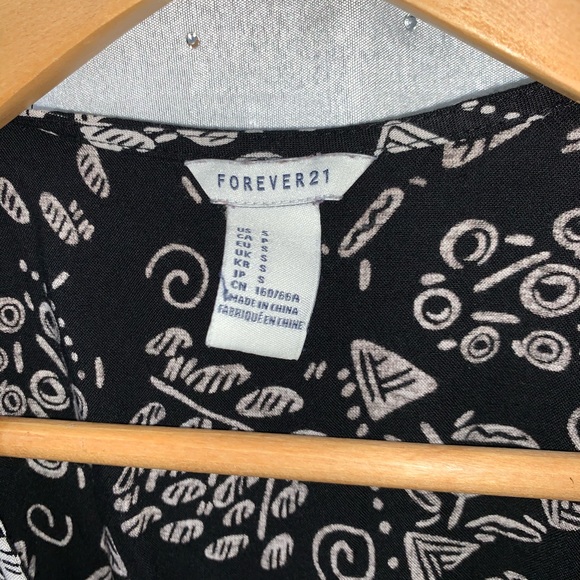 Pattern Romper WITH POCKETS - Picture 4 of 5